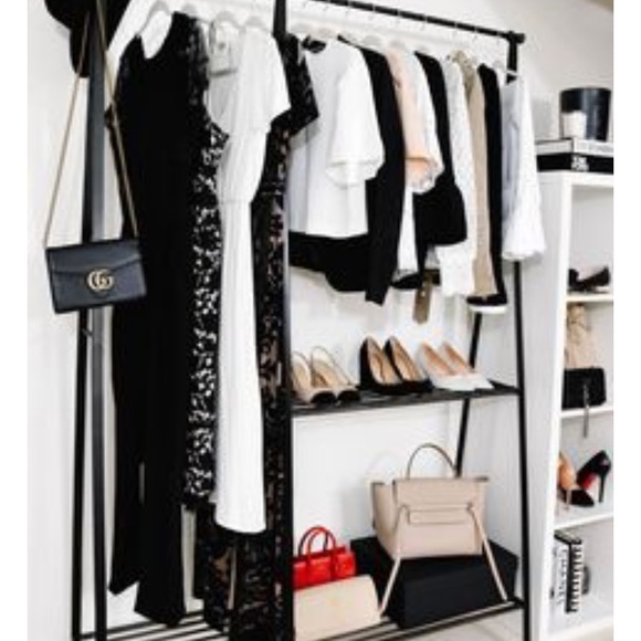 Meet your Posher, Valeria - Picture 3 of 3